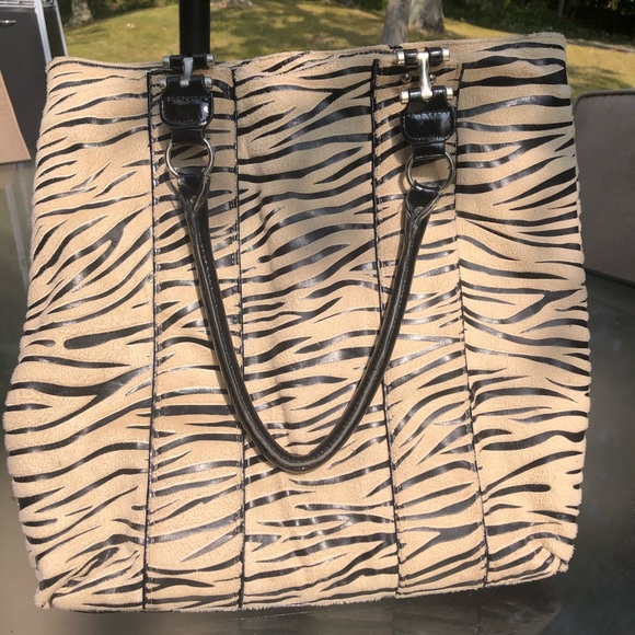 Mary Kay Purse - Picture 2 of 6